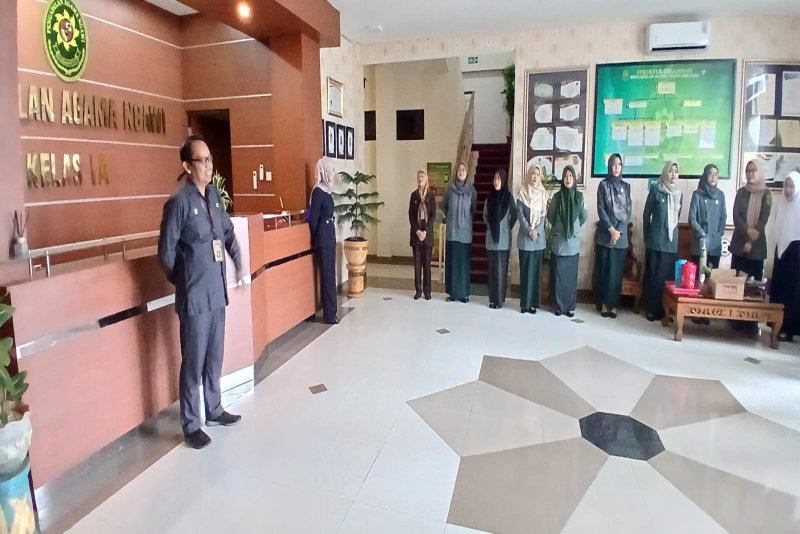 Pengadilan Agama Ngawi Perkuat Disiplin dan Kebersamaan ASN