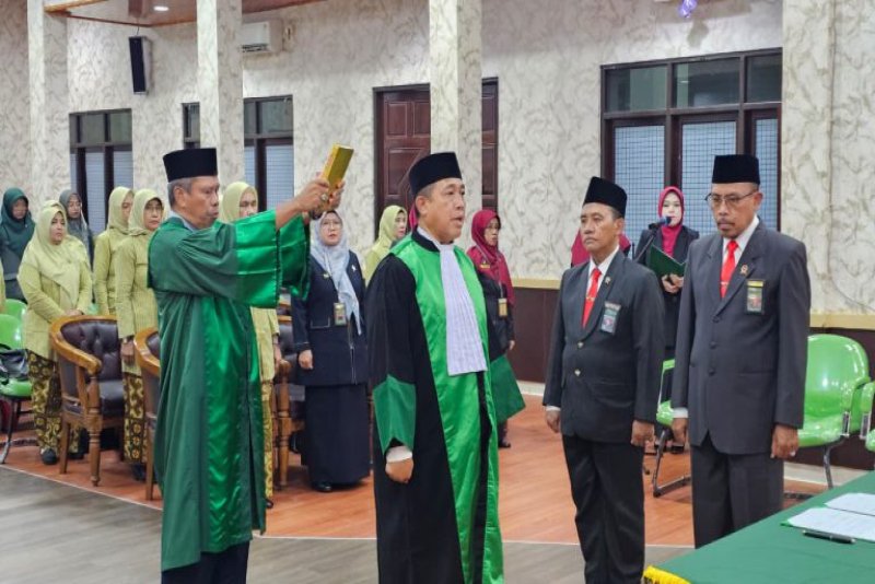 Ketua Pengadilan Agama Ngawi A. Mahfudin, S.Ag., M.H.I., Resmi Dilantik Menjadi Hakim Tinggi Pengadilan Tinggi Agama Palangka Raya
